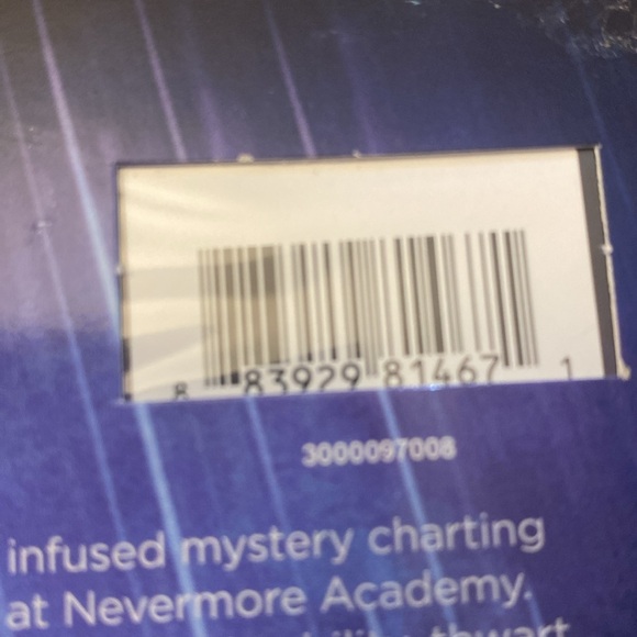 Season 1 Wednesday blue ray disc - Picture 2 of 2